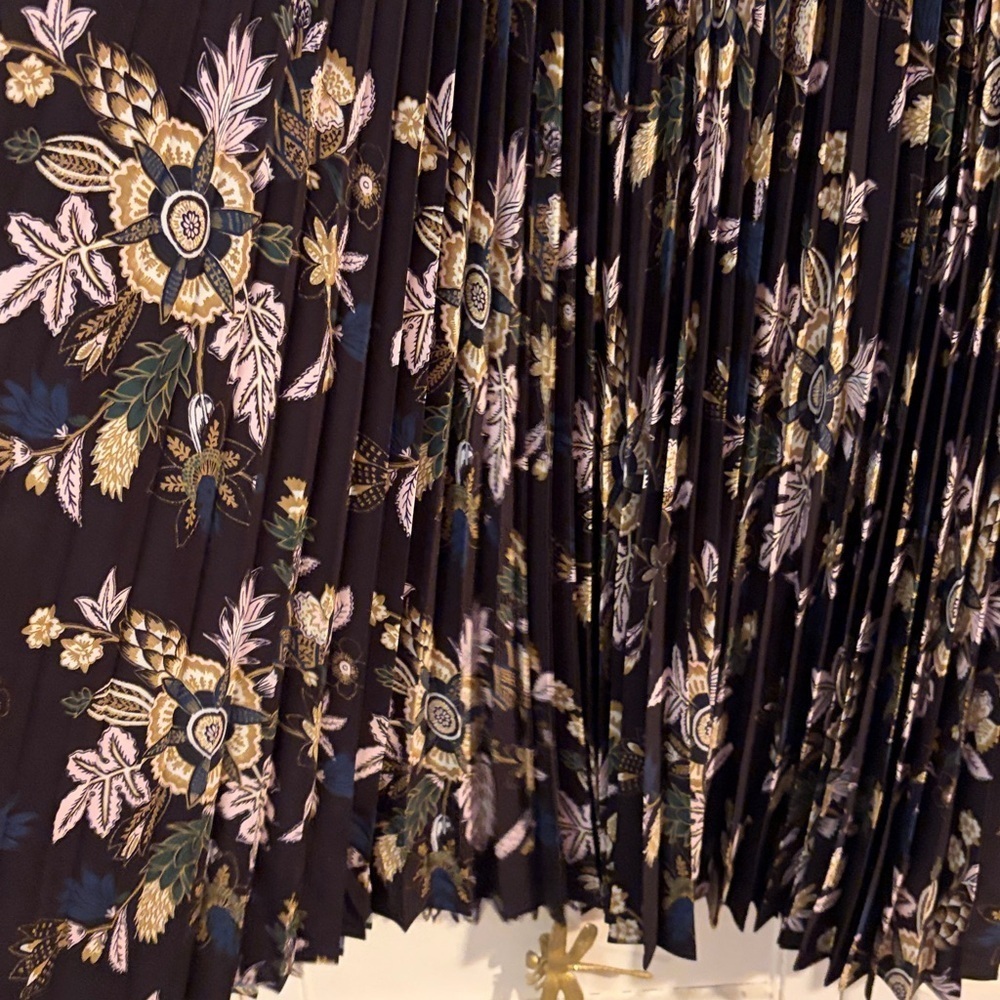 A.L.C. Williams Midi Floral Pleated Skirt size 10 - Picture 4 of 8